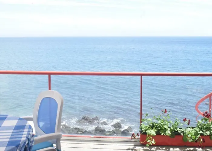 Дом отдыха Sea House *